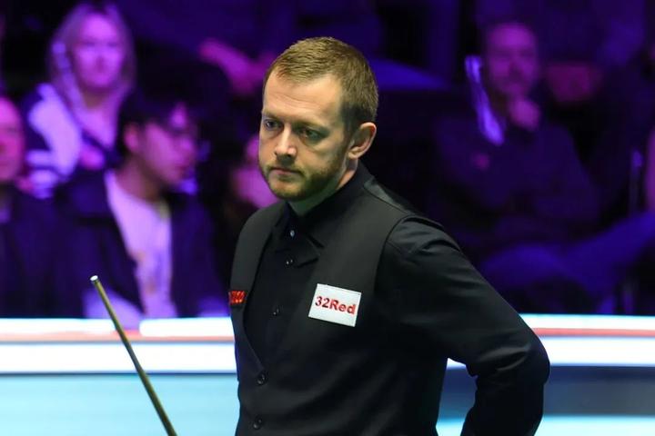 他在攻防两 他在攻防两